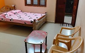 Sri Annai Home Stay I